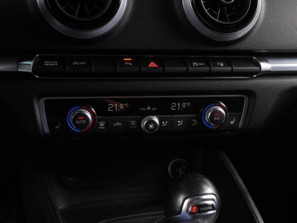 Audi A3 III (8V) Рестайлинг с пробегом 2017 года, цена 2 299 000 рублей, 122693 км, седан, Автокод Объявления