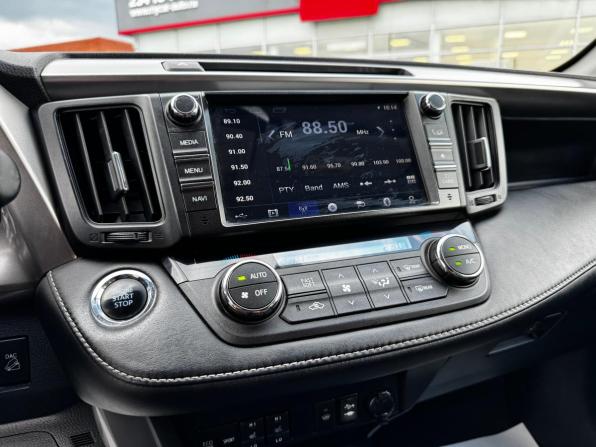 Toyota RAV4 IV (XA40) Рестайлинг с пробегом 2017 года, цена 2 570 000 рублей, 122000 км, внедорожник, Автокод Объявления