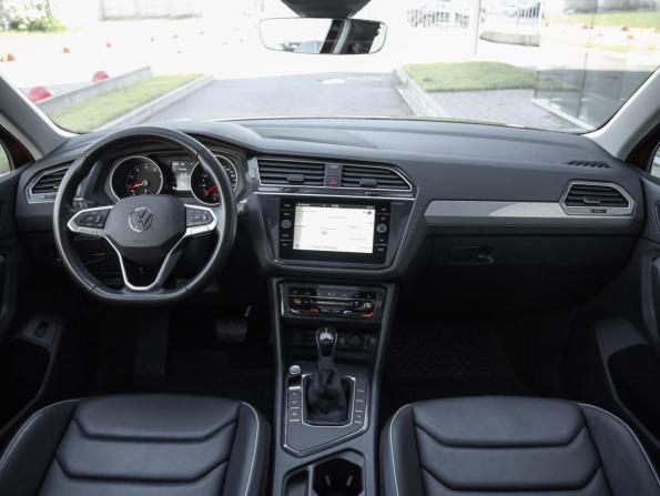 Volkswagen Tiguan II Рестайлинг с пробегом 2021 года, цена 2 599 000 рублей, 87834 км, внедорожник, Автокод Объявления