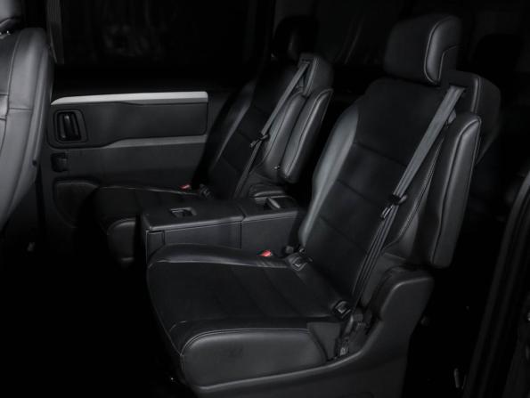 Peugeot Traveller I с пробегом 2018 года, цена 2 729 000 рублей, 154650 км, минивэн, Автокод Объявления