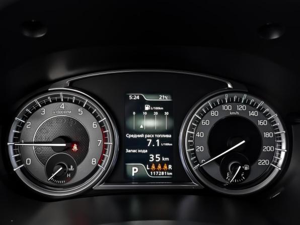 Suzuki Vitara II Рестайлинг с пробегом 2019 года, цена 1 850 000 рублей, 117230 км, внедорожник, Автокод Объявления