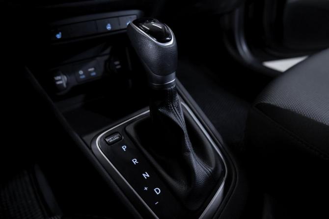 Hyundai Solaris II с пробегом 2017 года, цена 1 050 000 рублей, 251450 км, седан, Автокод Объявления
