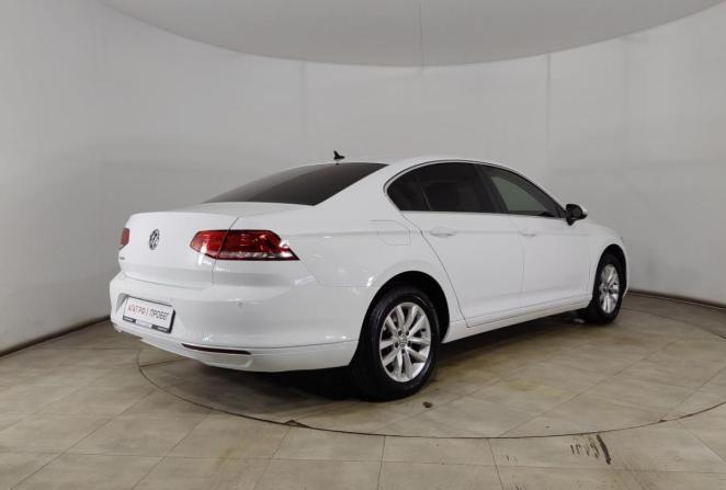 Volkswagen Passat B8 с пробегом 2018 года, цена 1 620 000 рублей, 193669 км, седан, Автокод Объявления