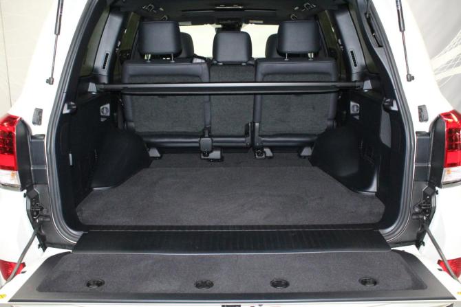 Toyota Land Cruiser 200 Series Рестайлинг 2 с пробегом 2020 года, цена 12 500 000 рублей, 3800 км, внедорожник, Автокод Объявления