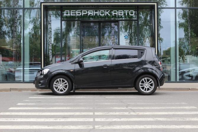 Chevrolet Aveo II с пробегом 2015 года, цена 810 000 рублей, 110976 км, хэтчбек, Автокод Объявления