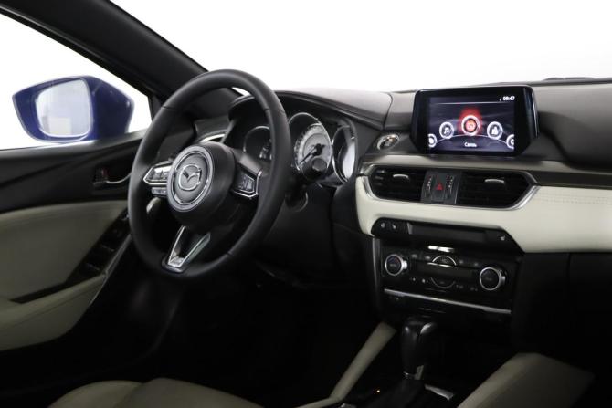 Mazda 6 III (GJ) Рестайлинг с пробегом 2017 года, цена 1 719 990 рублей, 201732 км, седан, Автокод Объявления