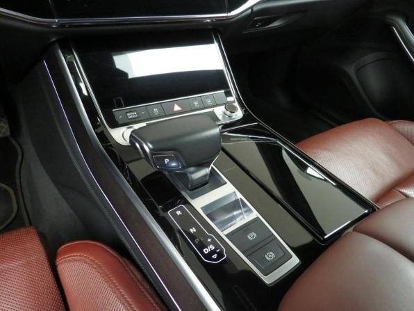 Audi A8 IV (D5) с пробегом 2018 года, цена 4 070 000 рублей, 198000 км, седан, Автокод Объявления