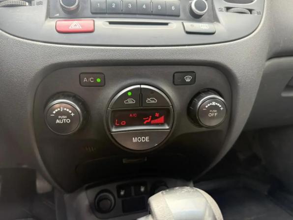 Kia Rio II Рестайлинг с пробегом 2011 года, цена 575 000 рублей, 223873 км, седан, Автокод Объявления