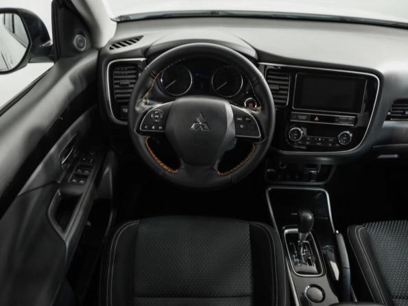 Mitsubishi Outlander III Рестайлинг 3 с пробегом 2019 года, цена 2 049 000 рублей, 102785 км, внедорожник, Автокод Объявления