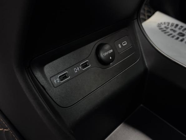 GAC M8 с пробегом 2024 года, цена 4 100 000 рублей, 57727 км, минивэн, Автокод Объявления