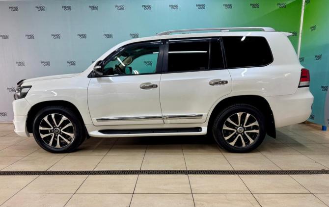 Toyota Land Cruiser 200 Series Рестайлинг 1 с пробегом 2014 года, цена 3 565 000 рублей, 358420 км, внедорожник, Автокод Объявления