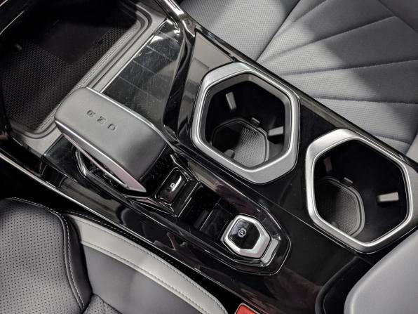 Geely Atlas II с пробегом 2024 года, цена 2 995 000 рублей, 16778 км, внедорожник, Автокод Объявления