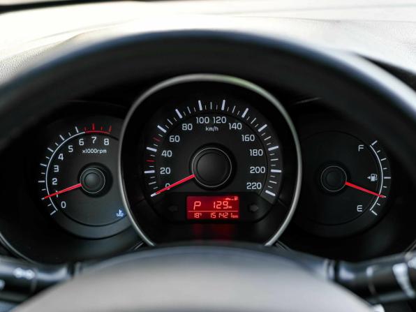 Kia Rio III Рестайлинг с пробегом 2016 года, цена 975 000 рублей, 151418 км, седан, Автокод Объявления