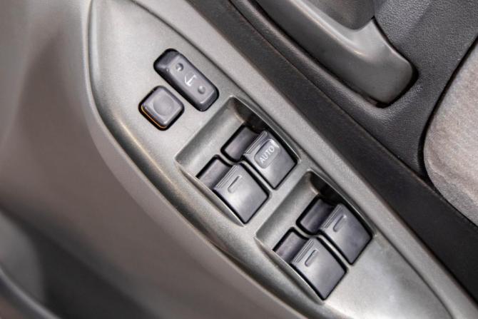 Toyota Vitz I (P10) с пробегом 2000 года, цена 389 000 рублей, 259000 км, хэтчбек, Автокод Объявления