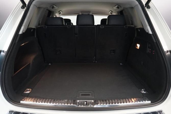 Volkswagen Touareg II с пробегом 2011 года, цена 2 199 000 рублей, 219984 км, внедорожник, Автокод Объявления
