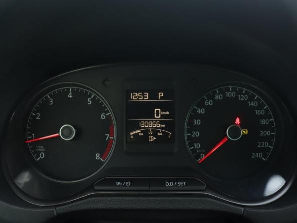 Volkswagen Polo V с пробегом 2014 года, цена 854 000 рублей, 122359 км, седан, Автокод Объявления