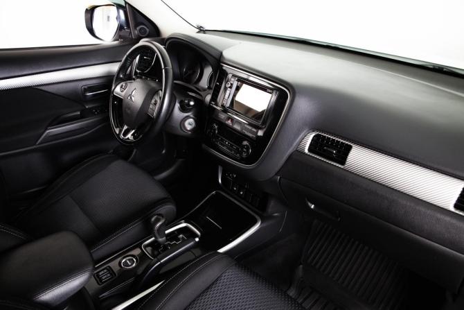 Mitsubishi Outlander III Рестайлинг 2 с пробегом 2017 года, цена 1 959 000 рублей, 182000 км, внедорожник, Автокод Объявления