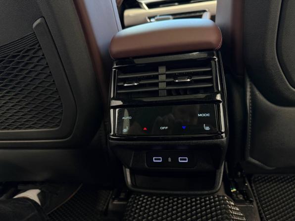 Geely Monjaro I с пробегом 2023 года, цена 3 136 000 рублей, 59482 км, внедорожник, Автокод Объявления