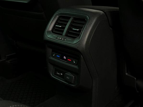 Volkswagen Tiguan II с пробегом 2018 года, цена 2 465 800 рублей, 75056 км, внедорожник, Автокод Объявления