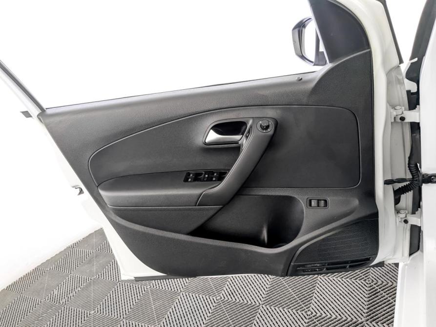 Volkswagen Polo V Рестайлинг Москва  - изображение 19