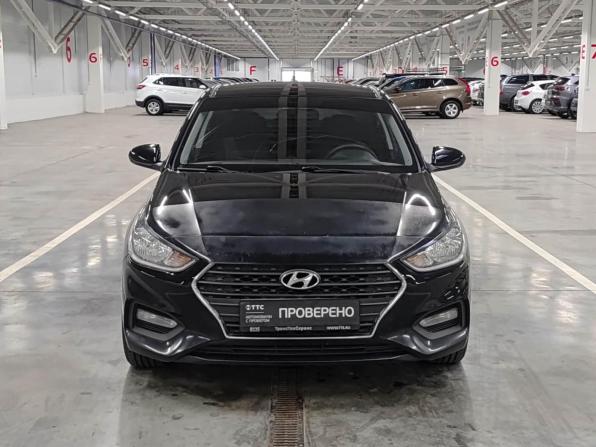 Hyundai Solaris II с пробегом 2019 года, цена 1 350 000 рублей, 114760 км, седан, Автокод Объявления