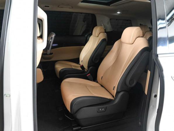 Kia Carnival IV с пробегом 2021 года, цена 4 850 000 рублей, 27077 км, минивэн, Автокод Объявления