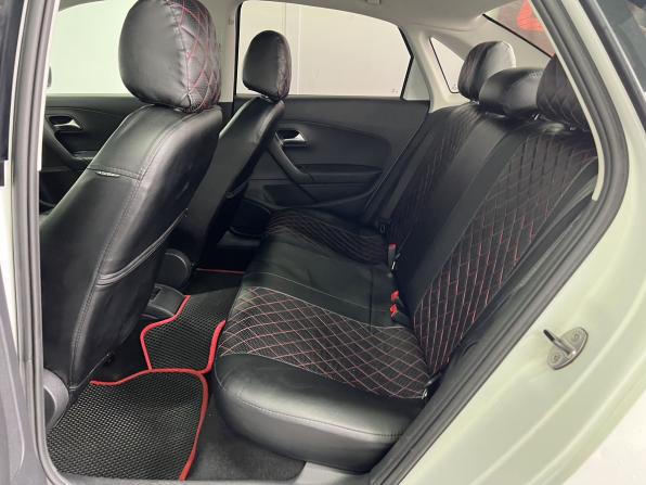 Volkswagen Polo V Рестайлинг с пробегом 2018 года, цена 899 000 рублей, 134786 км, седан, Автокод Объявления