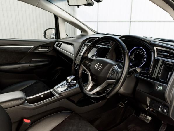 Honda Shuttle II с пробегом 2016 года, цена 1 300 000 рублей, 103037 км, универсал, Автокод Объявления