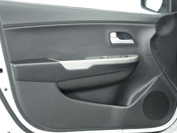 Kia Rio III с пробегом 2013 года, цена 680 000 рублей, 369318 км, седан, Автокод Объявления