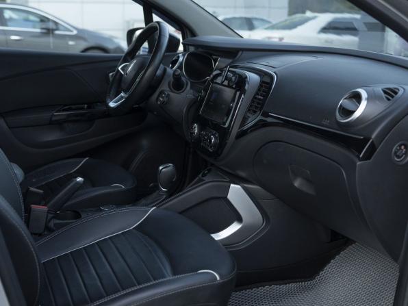 Renault Kaptur I Рестайлинг с пробегом 2020 года, цена 1 690 000 рублей, 102000 км, внедорожник, Автокод Объявления
