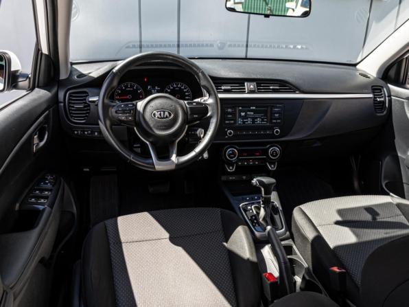 Kia Rio IV Рестайлинг с пробегом 2021 года, цена 1 899 000 рублей, 57885 км, хэтчбек, Автокод Объявления