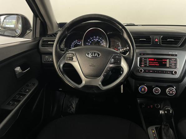 Kia Rio III Рестайлинг с пробегом 2015 года, цена 939 900 рублей, 174000 км, хэтчбек, Автокод Объявления