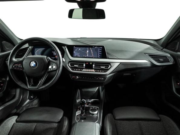 BMW 1 серии III (F40) с пробегом 2021 года, цена 2 349 700 рублей, 83329 км, хэтчбек, Автокод Объявления