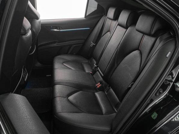 Toyota Camry VIII (XV70) Рестайлинг с пробегом 2023 года, цена 3 549 000 рублей, 32933 км, седан, Автокод Объявления