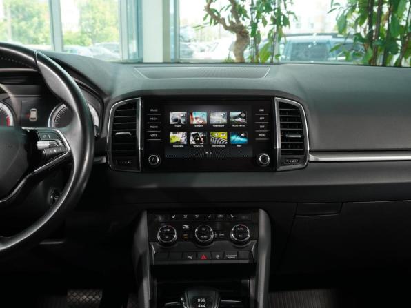 Skoda Karoq I с пробегом 2021 года, цена 2 598 000 рублей, 52158 км, внедорожник, Автокод Объявления