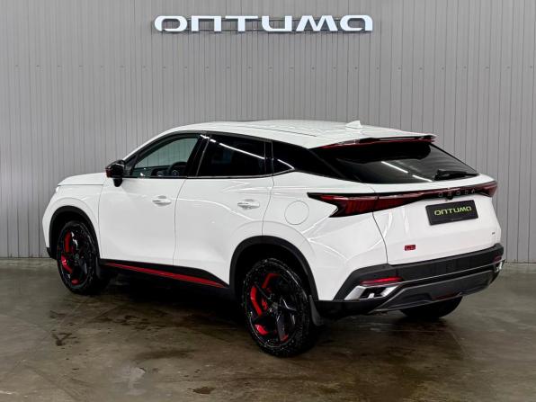 Omoda C5 I с пробегом 2023 года, цена 1 997 000 рублей, 37219 км, внедорожник, Автокод Объявления