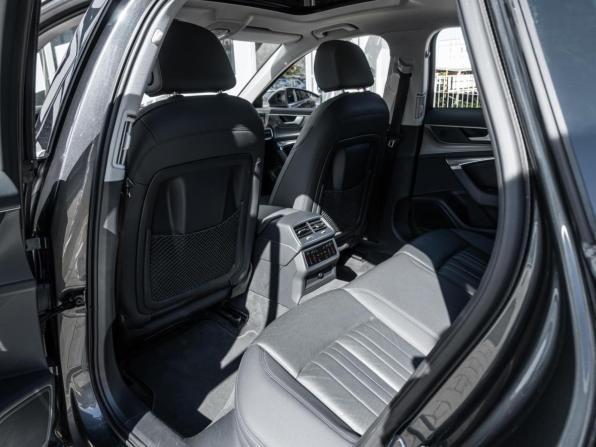 Audi A6 V (C8) с пробегом 2019 года, цена 3 675 000 рублей, 109995 км, седан, Автокод Объявления