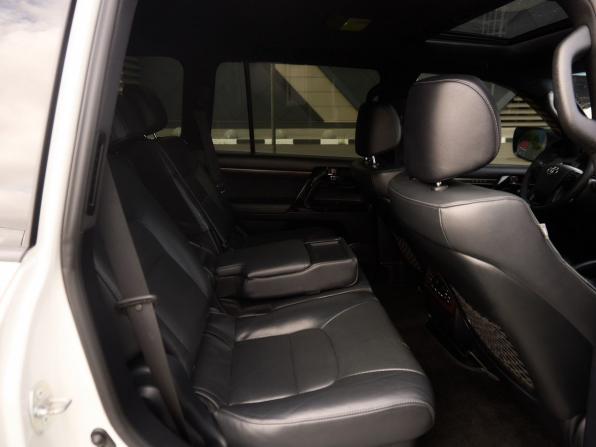 Toyota Land Cruiser 200 Series Рестайлинг 2 с пробегом 2015 года, цена 5 130 000 рублей, 284000 км, внедорожник, Автокод Объявления