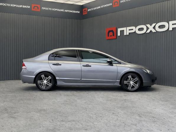 Honda Civic VIII Рестайлинг с пробегом 2009 года, цена 697 000 рублей, 170688 км, седан, Автокод Объявления