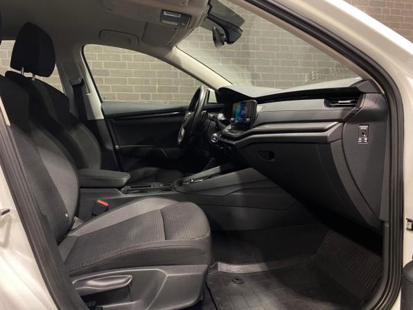 Skoda Octavia IV (A8) с пробегом 2021 года, цена 2 449 000 рублей, 77480 км, лифтбек, Автокод Объявления
