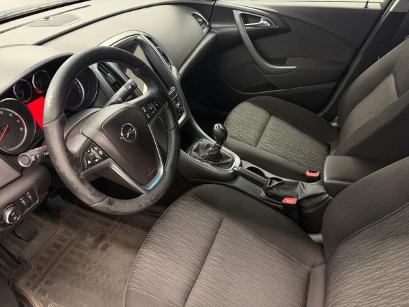 Opel Astra J Рестайлинг с пробегом 2014 года, цена 699 000 рублей, 160270 км, хэтчбек, Автокод Объявления