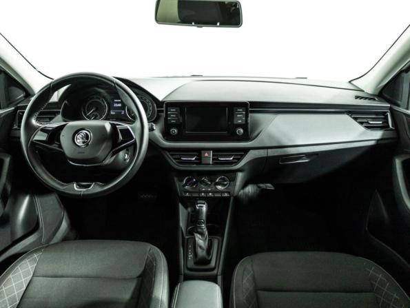 Skoda Rapid II с пробегом 2021 года, цена 1 790 700 рублей, 35229 км, лифтбек, Автокод Объявления
