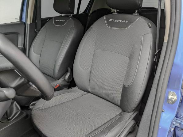 Renault Sandero II Рестайлинг с пробегом 2021 года, цена 1 355 000 рублей, 64692 км, хэтчбек, Автокод Объявления