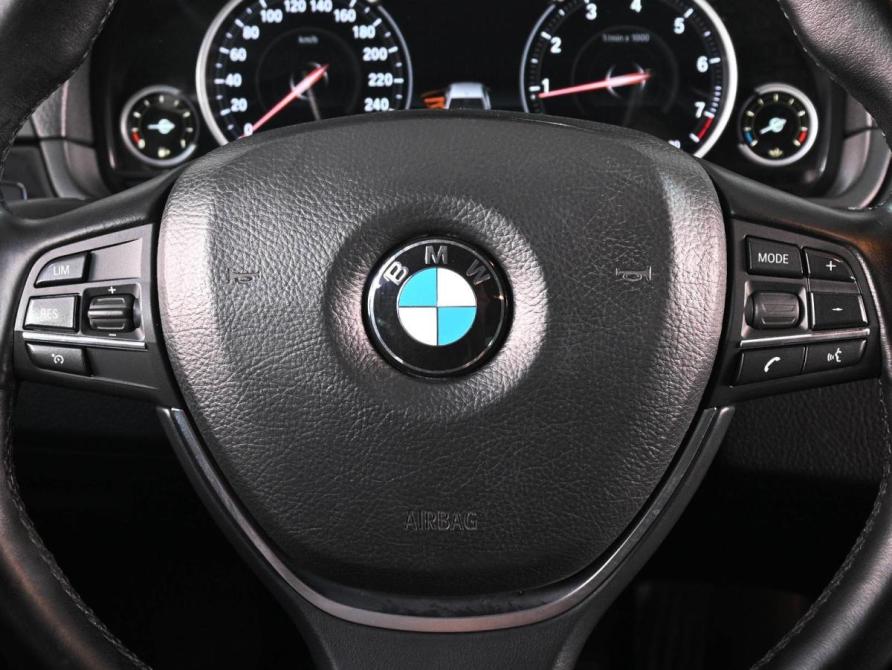 BMW 5 серии VI (F10/F11/F07) Рестайлинг Ростов-на-Дону  - изображение 12