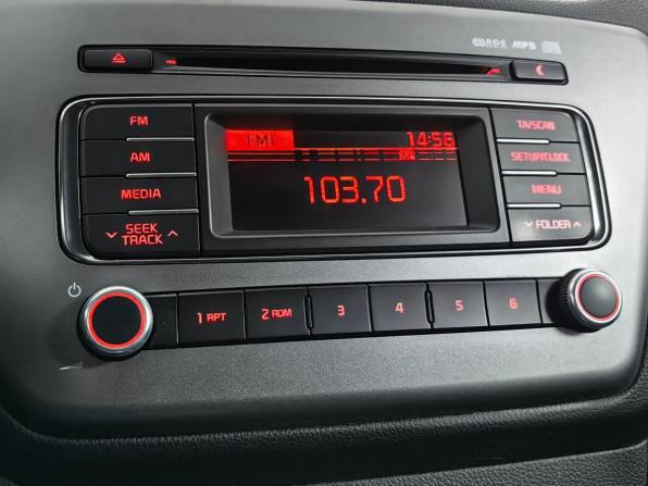 Kia Rio III Рестайлинг с пробегом 2015 года, цена 1 049 000 рублей, 106064 км, хэтчбек, Автокод Объявления