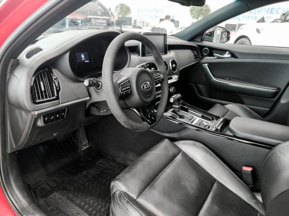 Kia Stinger I с пробегом 2018 года, цена 2 250 000 рублей, 124283 км, лифтбек, Автокод Объявления