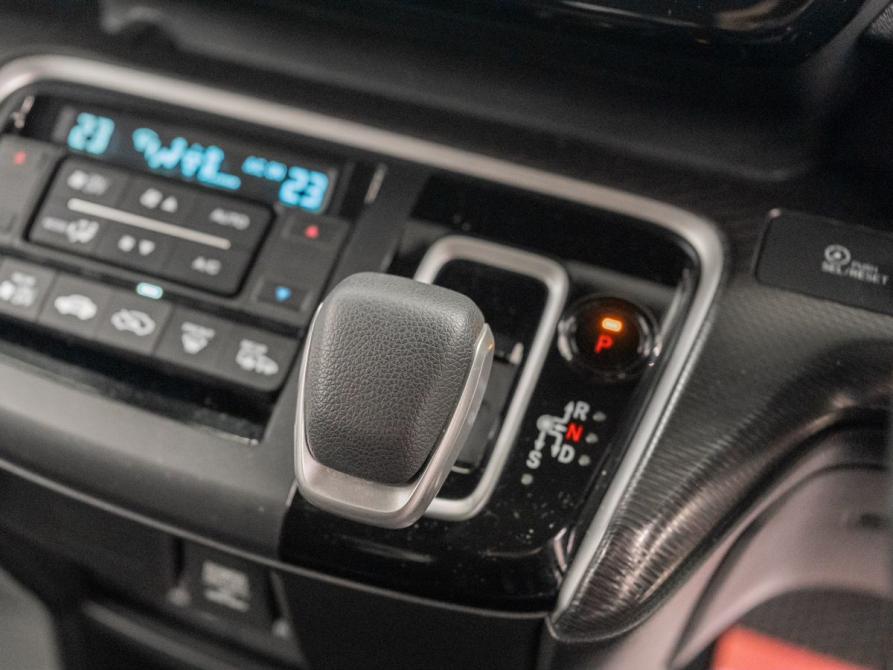 Honda Stepwgn V Рестайлинг Красноярск  - изображение 18