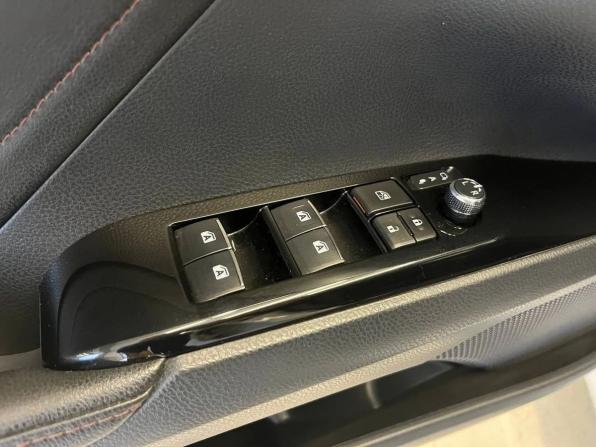Toyota Camry VIII (XV70) с пробегом 2019 года, цена 2 790 000 рублей, 175000 км, седан, Автокод Объявления