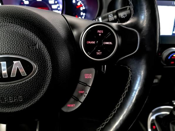 Kia Soul II Рестайлинг с пробегом 2018 года, цена 1 525 000 рублей, 81746 км, хэтчбек, Автокод Объявления