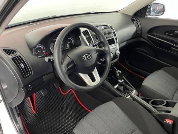 Kia Ceed I Рестайлинг с пробегом 2011 года, цена 678 000 рублей, 211183 км, хэтчбек, Автокод Объявления